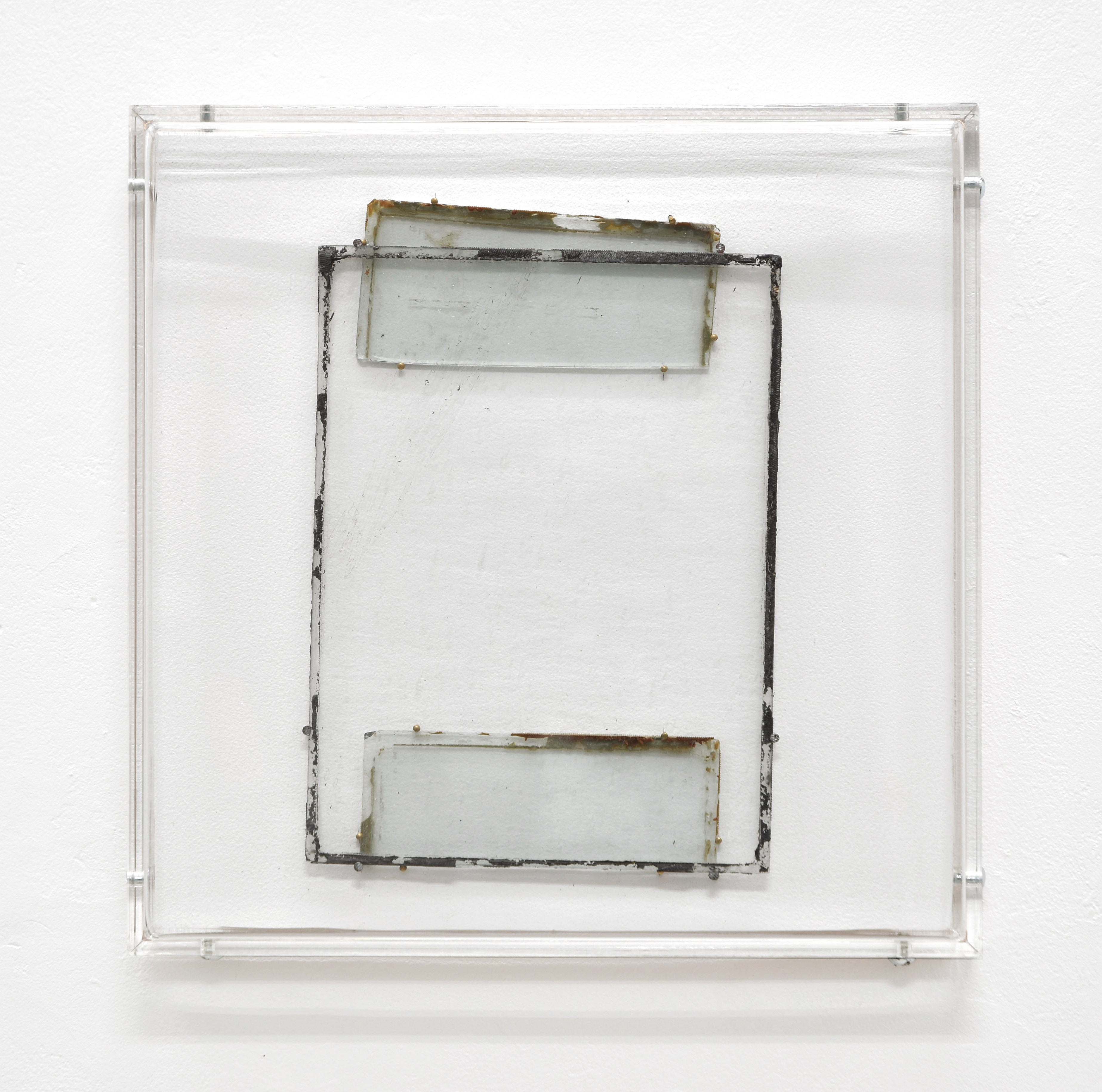 Anneke Eussen, One Day, 2021, 9 x recycled antique glass mounted on wood in plexibox frame, 23 x 247 cm (9 x (23 x 23 cm)), unique